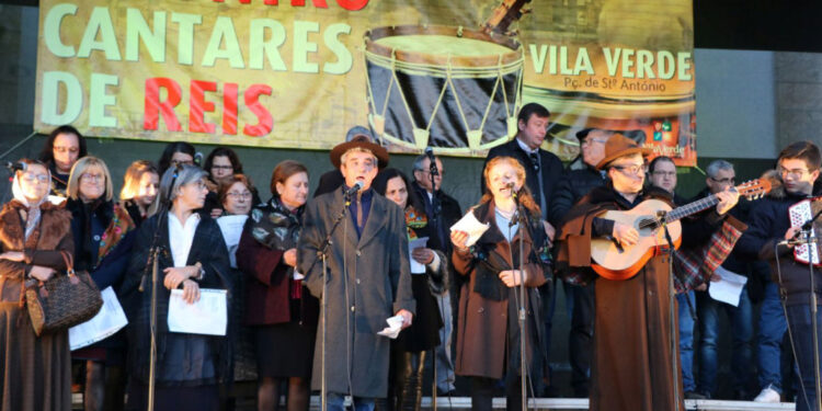 Vila Verde recebe Reis em Desfile