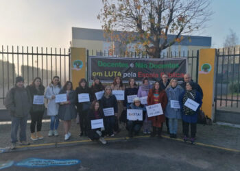 Greve dos professores encerra escolas