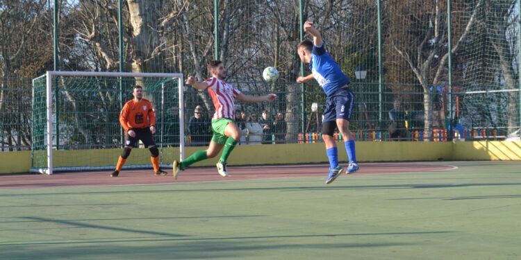 JOGO COM MOLDURA HUMANA INVEJÁVEL