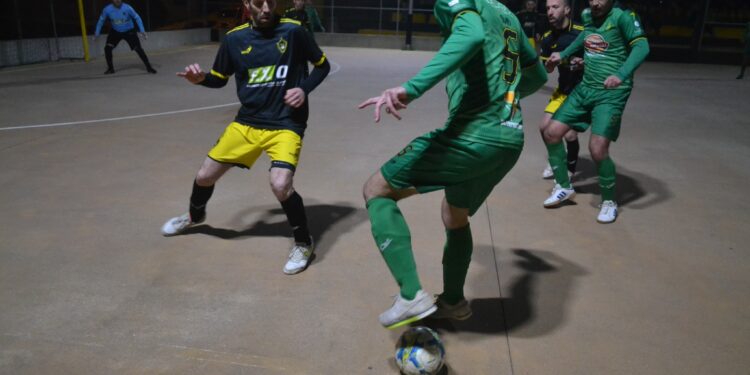 JOGO COM MOLDURA HUMANA INVEJÁVEL