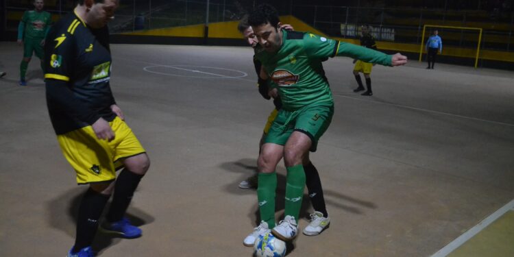 JOGO COM MOLDURA HUMANA INVEJÁVEL