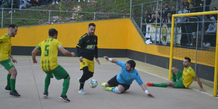 JOGO COM MOLDURA HUMANA INVEJÁVEL