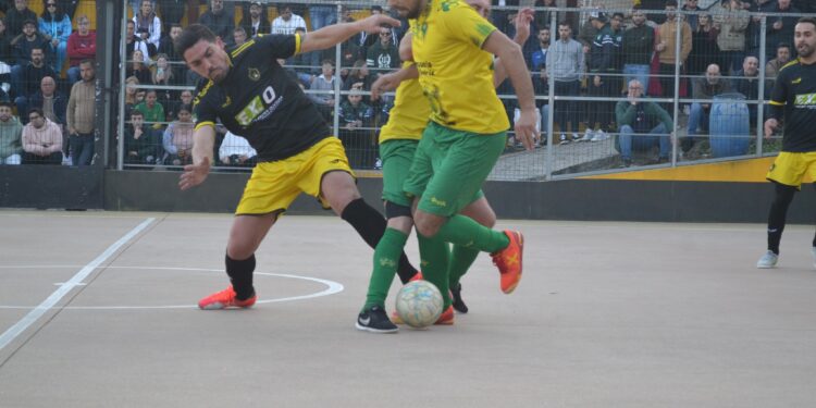 JOGO COM MOLDURA HUMANA INVEJÁVEL