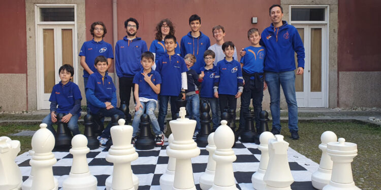 Xadrez continua em forma