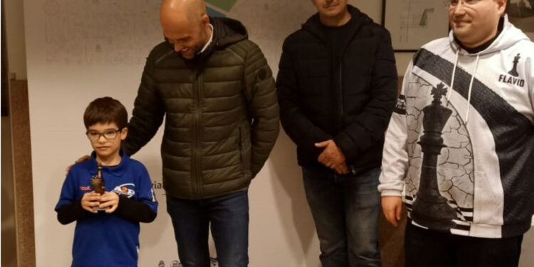 Xadrez continua em forma