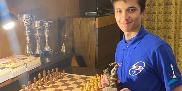 Xadrez continua em forma