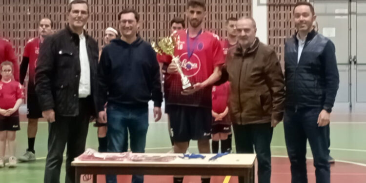 Séniores de Andebol reconhecidos