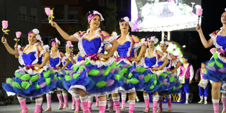 Famalicão com cheirinho a Santo António