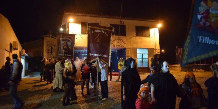 RUIVÃES: Judas É Tradição