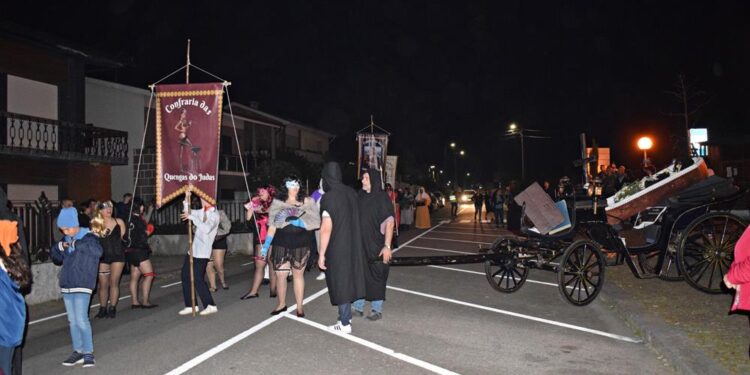 RUIVÃES: Judas É Tradição