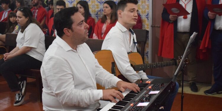 ARNOSO: Visita Pascal Termina Em Festa