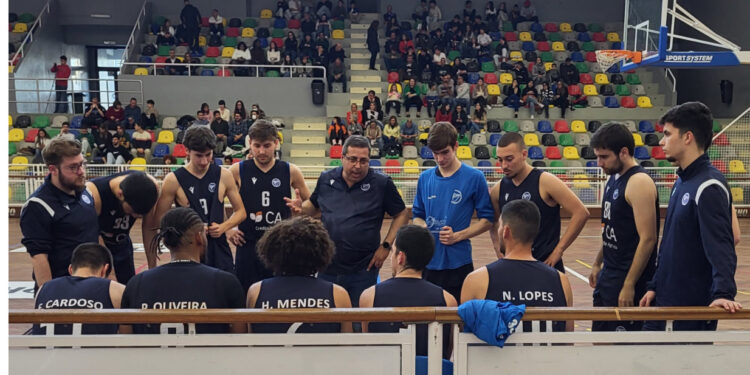 FAC Basquetebol: Subida iminente