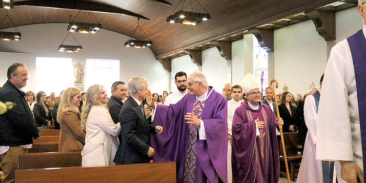 Monsenhor celebra bodas de ouro