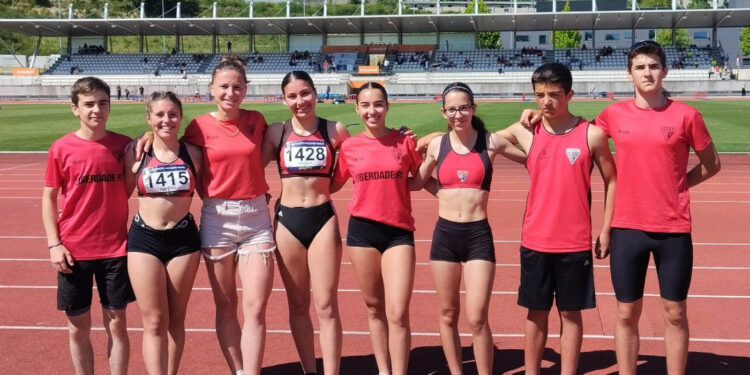 LIBERDADE FC: Duas Jovens no Torneio Nacional