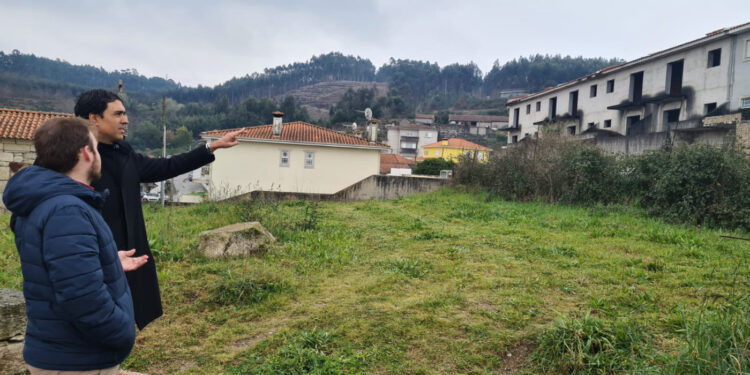 SANTO TIRSO: Falta de Habitação