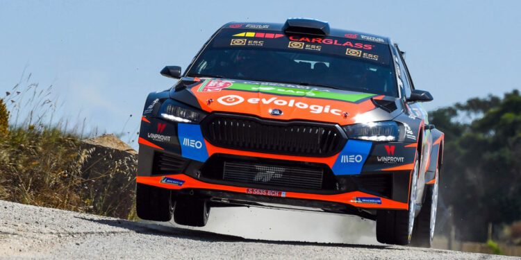 Armindo Araújo e Luís Ramalho lideram Rally