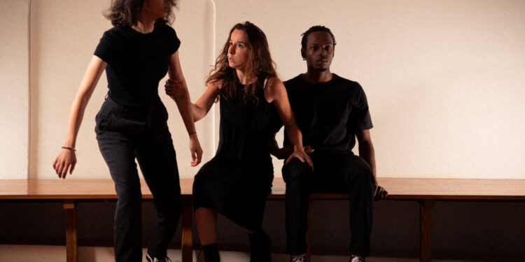 Investigação transformada em teatro