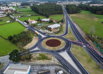 OBRAS NA VARIANTE À EN 14