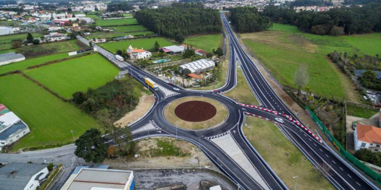 OBRAS NA VARIANTE À EN 14