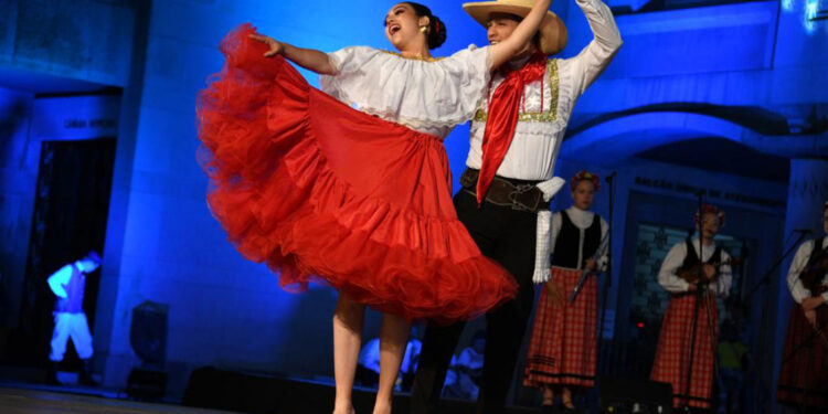 FAMAFOLK regressa a Famalicão