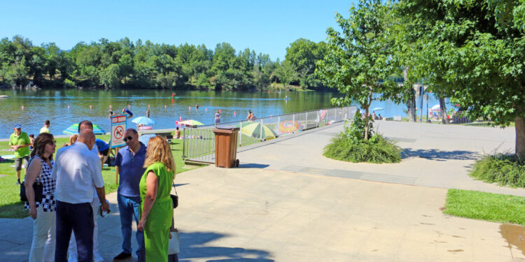 VILA VERDE: Praia para todos