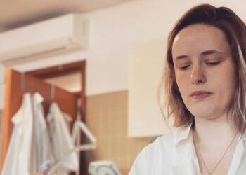 Alerta contra os microplásticos em água