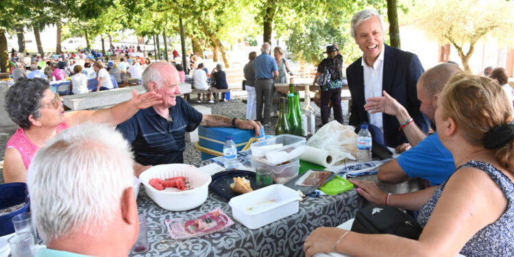 Lemenhe acolheu avós