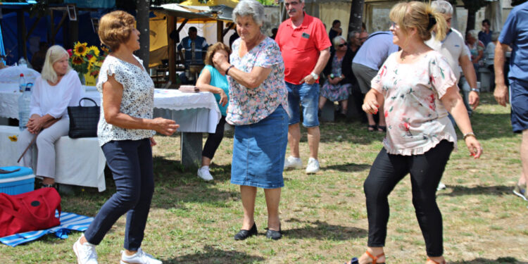 CARREIRA E BENTE: Mais felizes juntos