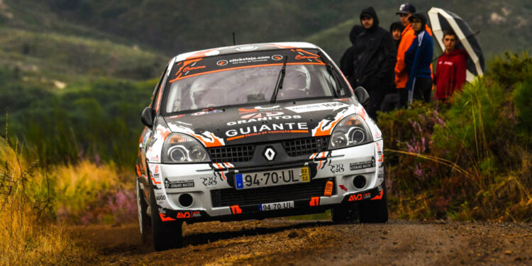 Obrigados a desistir