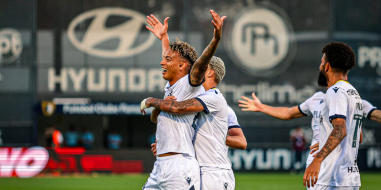 Famalicão com Faro apurado