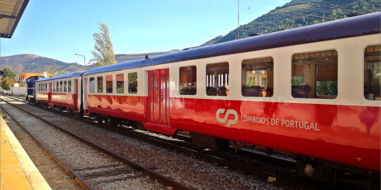 Linha do Norte Com Obras na Via