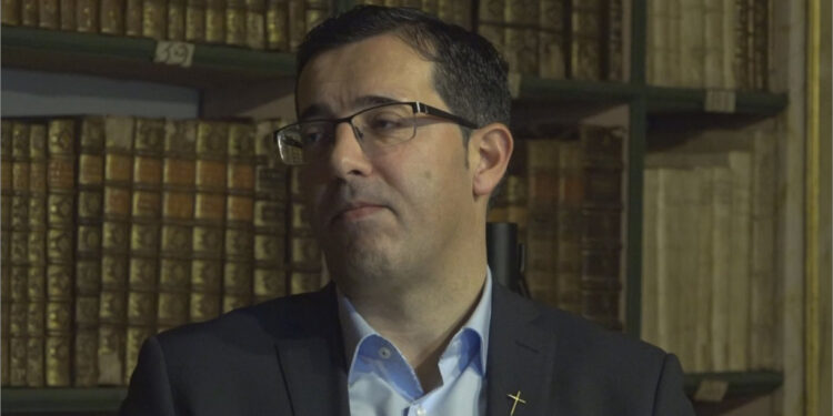 Pe. Nuno Santos do “Rostos de Deus”