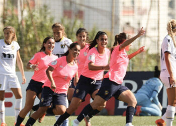 Equipa feminina perde