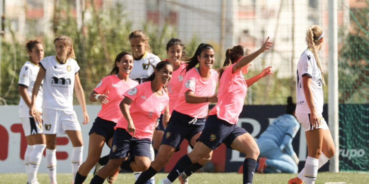 Equipa feminina perde