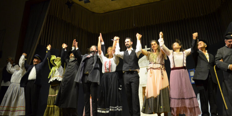 GRUTACA apresentou peça