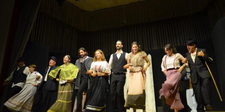 GRUTACA apresentou peça