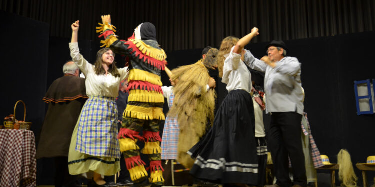 GRUTACA apresentou peça