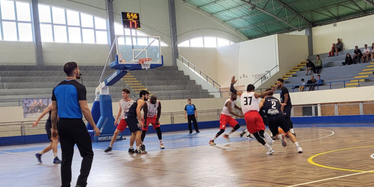 Vitória nos Açores