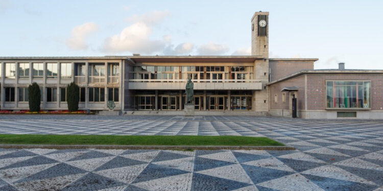 Santo Tirso recua nas promessas