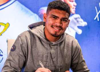 Júnior renovou pelo FC Famalicão