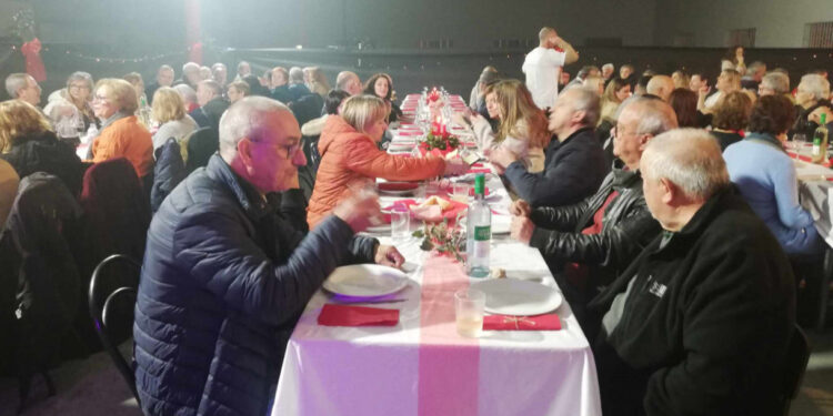 NOVAIS: Dia de festa na ADCN