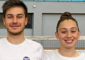 Atletas renovam pelo FAC