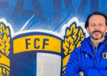 Equipa feminina com novo treinador