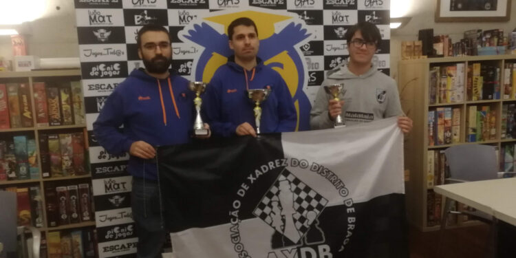 Irmãos Romano com títulos