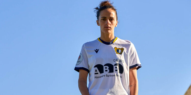 Ana Rocha assina pelo FC Famalicão