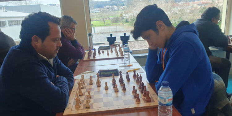 Equipas A e B lideram campeonatos nacionais