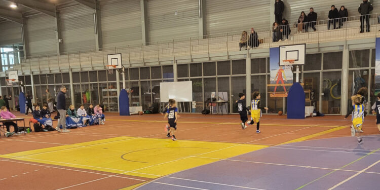 Séniores A e B perdem