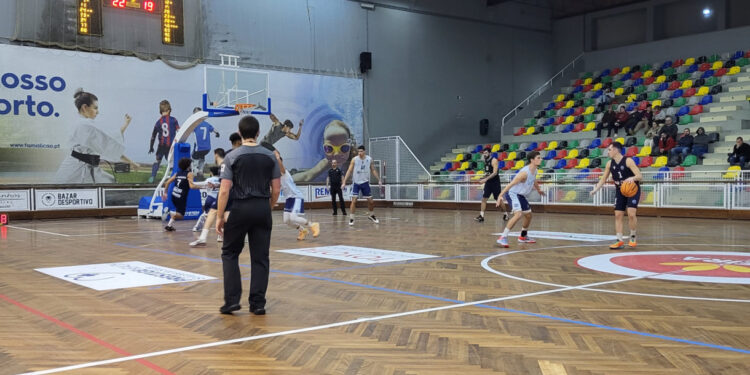 FAC: Séniores de regresso às vitórias