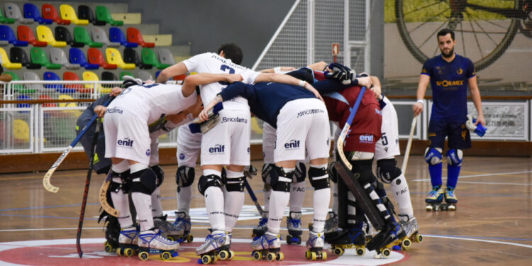 Hóquei em Patins: Séniores com derrota