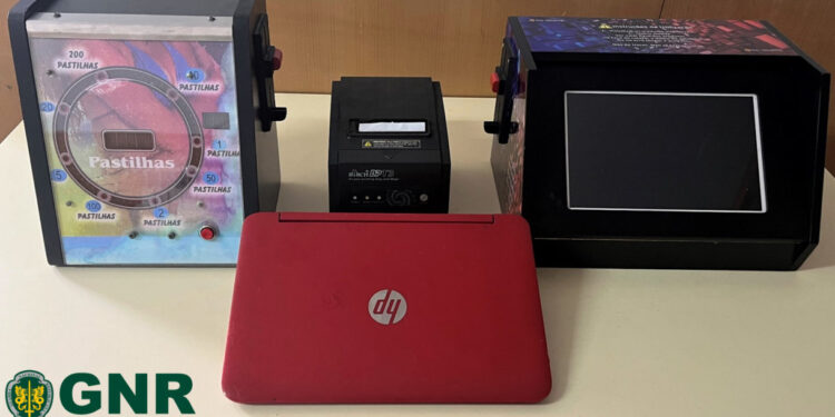 Detidos por jogo ilegal